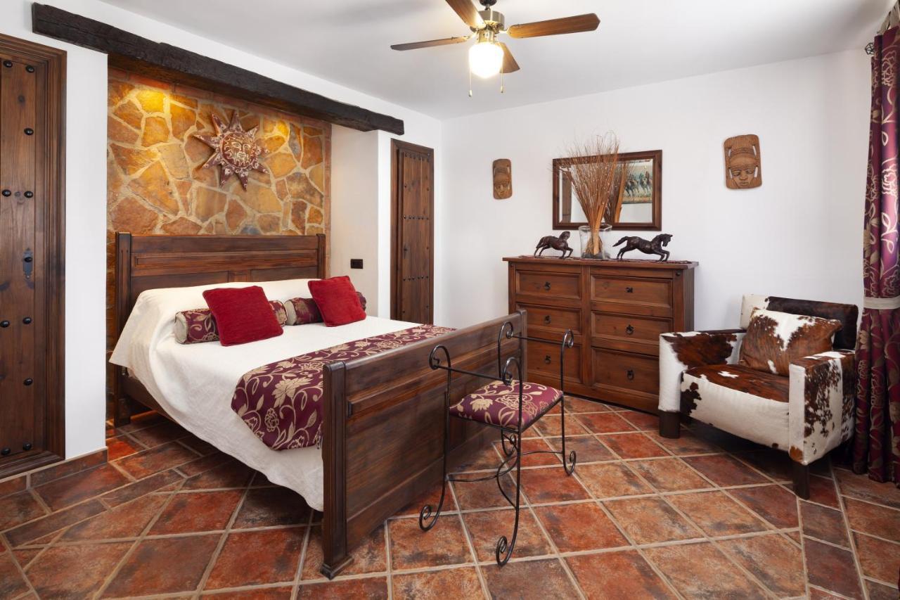 Pasa Fina, Luxury Holiday Retreat Villanueva del Trabuco Luaran gambar